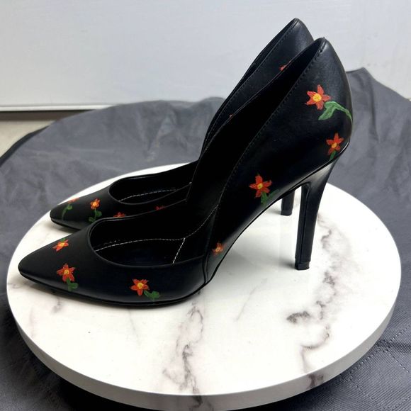 Charles by Charles David Painted Pumps SZ 8.5P Pre-Owned - Picture 3 of 8